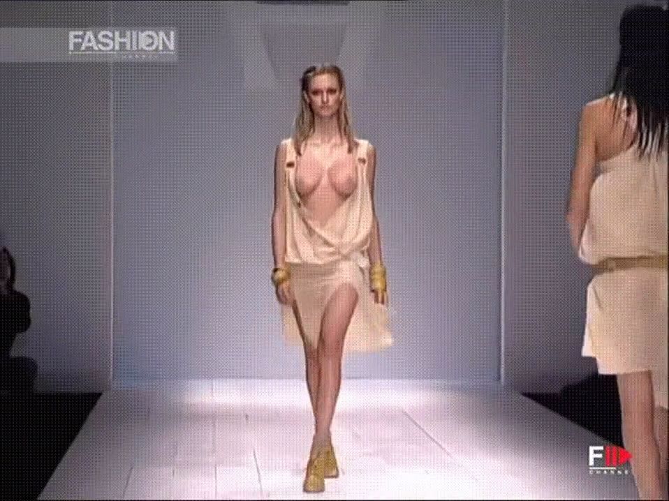 fashion-tits